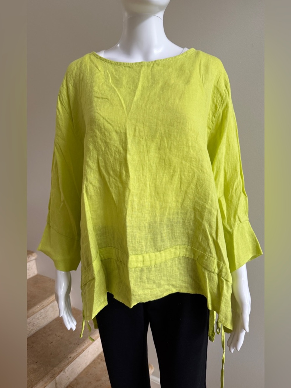 DEVITALIA Linen Ruffle Top Tunic, One Size - Picture 2 of 7